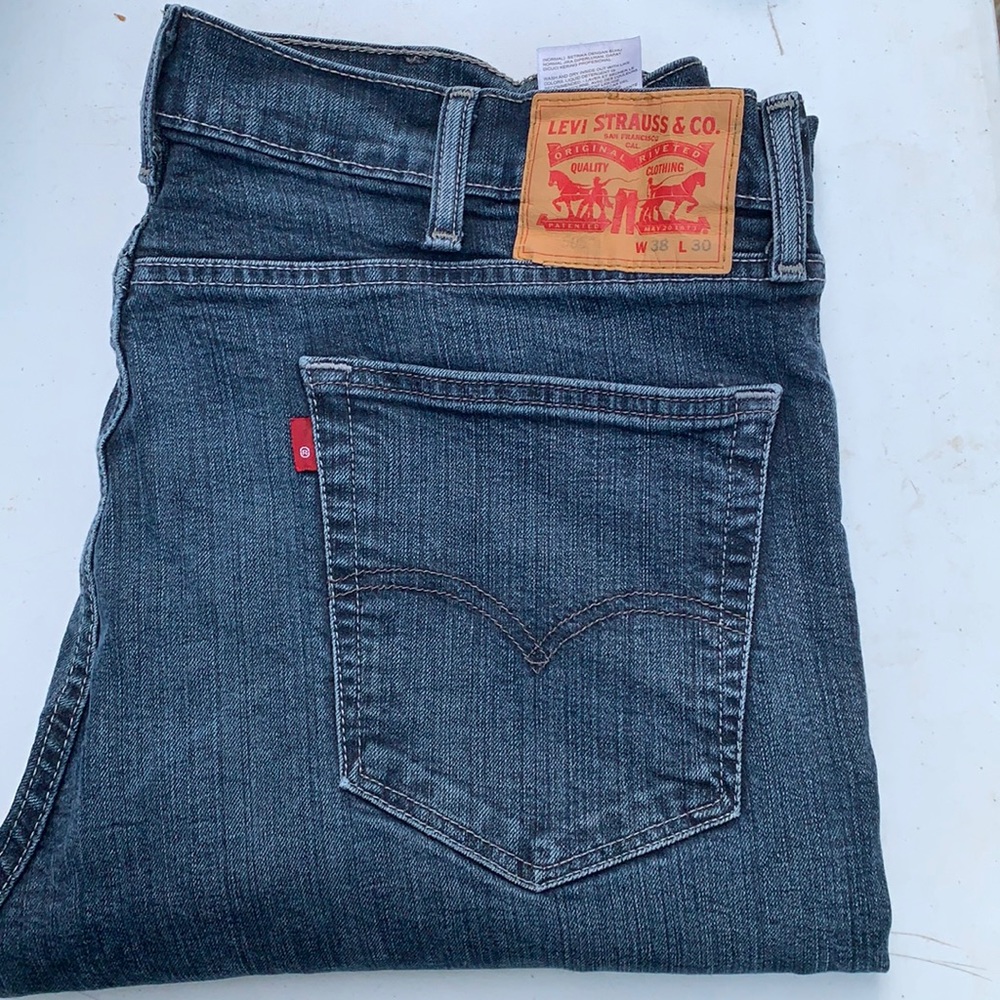 Men Levi Jean size 38x30 style 505